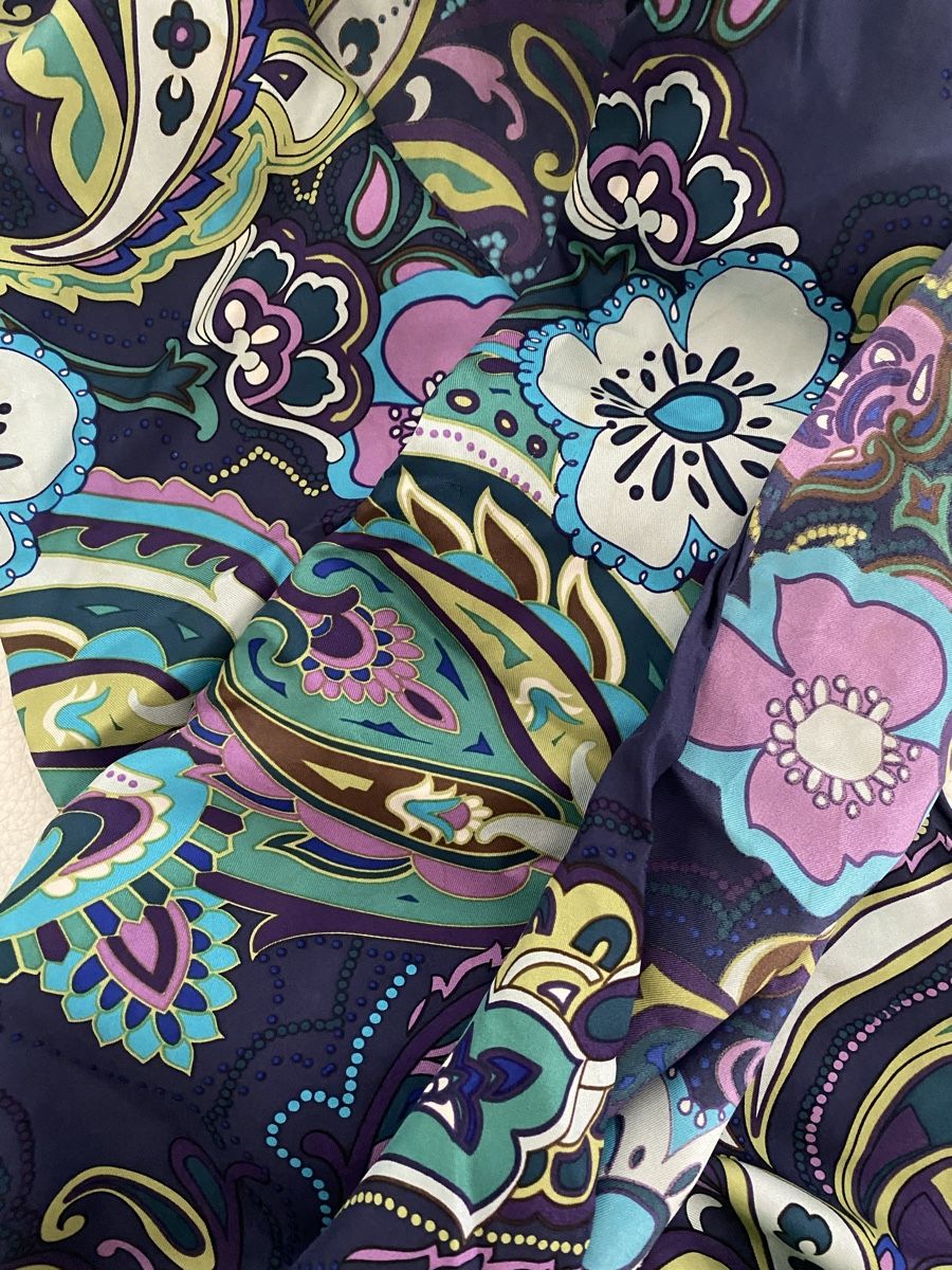 Foulard & Sciarpe: Seiden Schal 🌸 – Usato da Opfikon venduto da Luis144 1