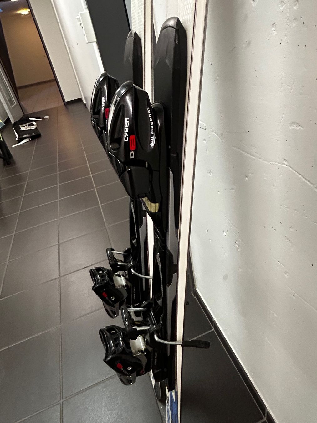 Stöckli Skis: Rennski Stöckli Laser SL – Gebraucht aus Cham von rcr_q5sy 1