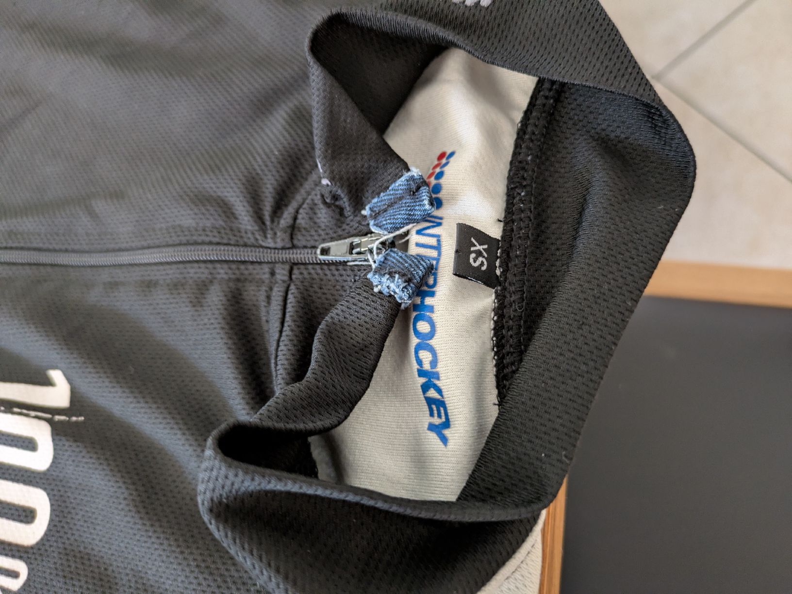 Anzüge, Sport- & Funktionsanzüge: Hockey Kombi – Gebraucht aus Noflen BE von TC16 1