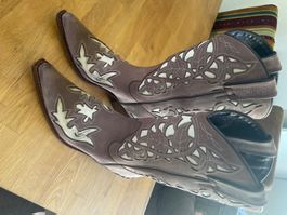 Cowboy Boots, 39