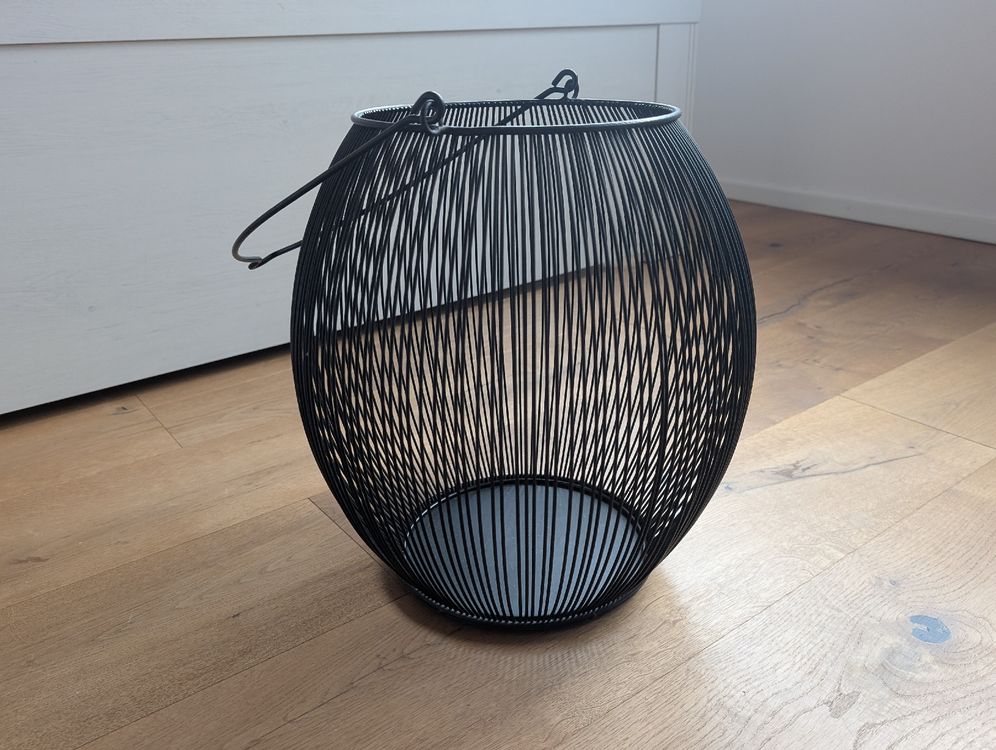 LED-zonnelamp In Rotan-look – Met Kaarslichteffect – 30,5 X 26,5 Cm – Weerbestendig Voor Terras Of Balkon