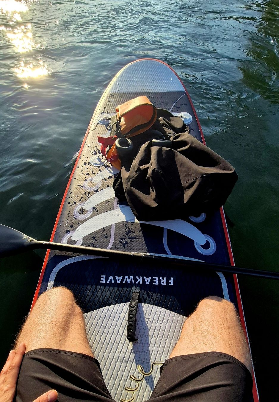 Bateaux pneumatiques & canoës: Stand Up Paddle Board FREAKWAVE Complete Set 320cm – D'occasion à Schlieren par nik_w9qz 3