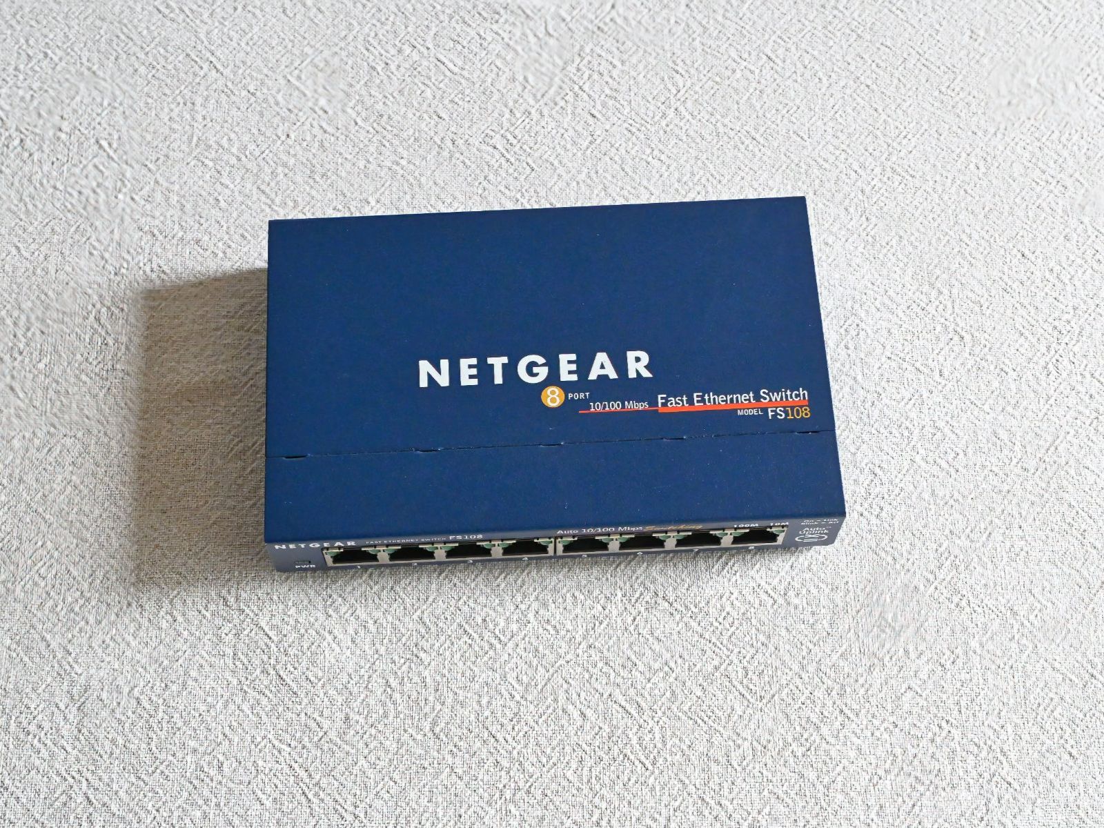 Netgear Hub & Switch: NETGEAR FS108 8-Port Fast-Ethernet-LAN-Switch – Nuovo (secondo la descrizione) da Küsnacht ZH venduto da guggi24