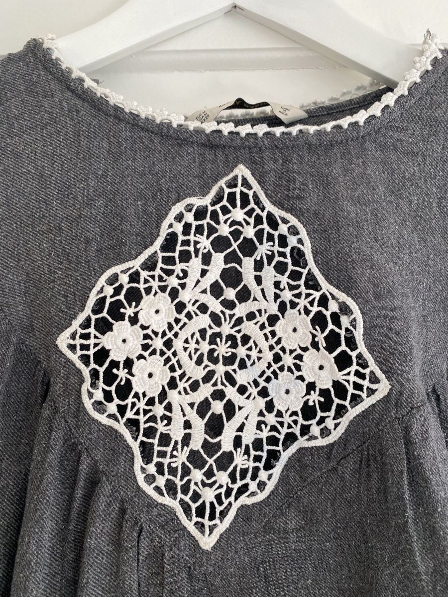 Zara Camicette: Zara Basic Bluse, grau mit Spitze, Grösse M  – Usato da Chur venduto da KUMI2024 2
