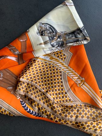 Schal 90 x 190 cm, 70 % Viscose 30 % Seide, nie getragen