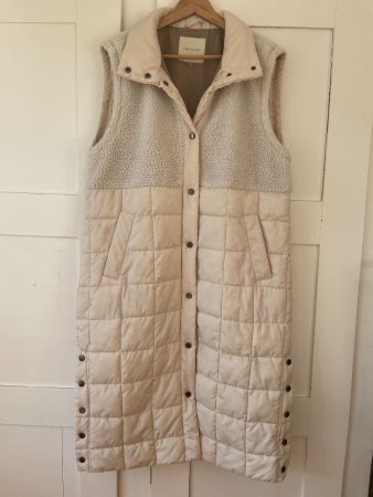 Langer Steppmantel / Weste von Free Quent – Gr. L (Beige)