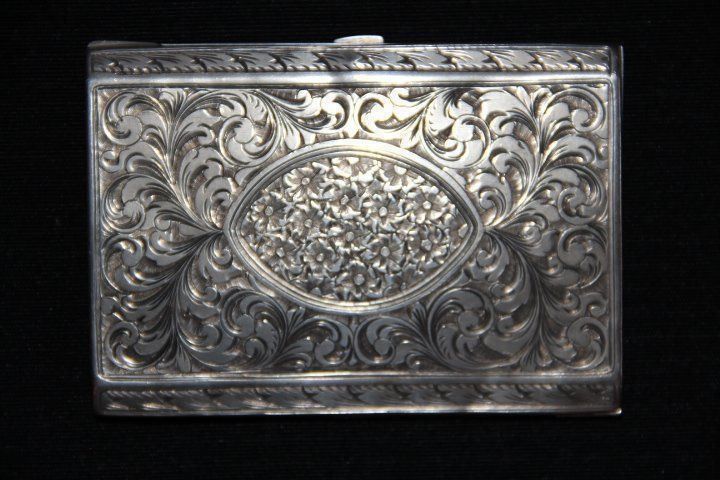Sigari: Antique etui à cigarettes en argent . – Usato da Praz (Vully) venduto da pikuluka1 1