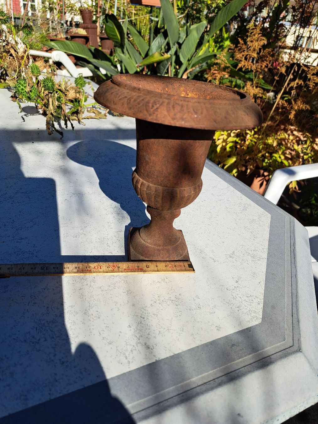 Vasen & Gefässe: Amphore aus Gusseisen – Gebraucht aus Walde AG von Kunstgiesser 1