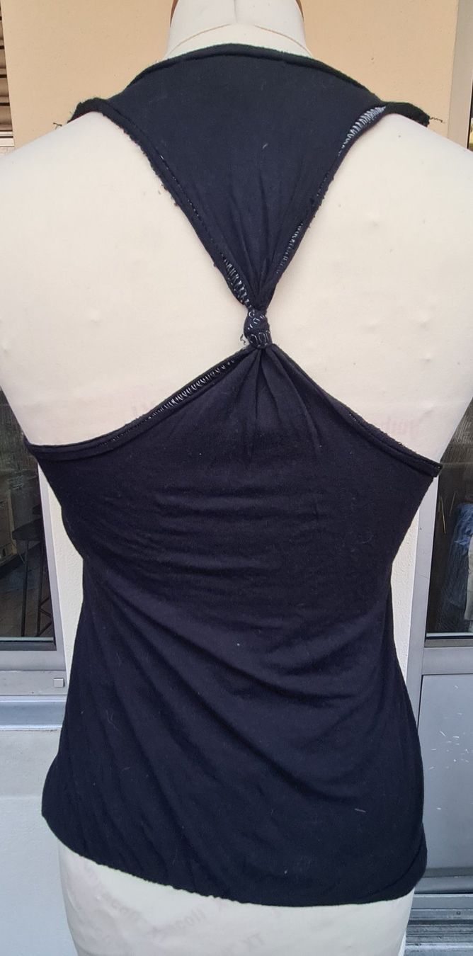 Mango Top: Haut en strass taille XS ouvert au dos – Usato da Genève venduto da Saleena 1