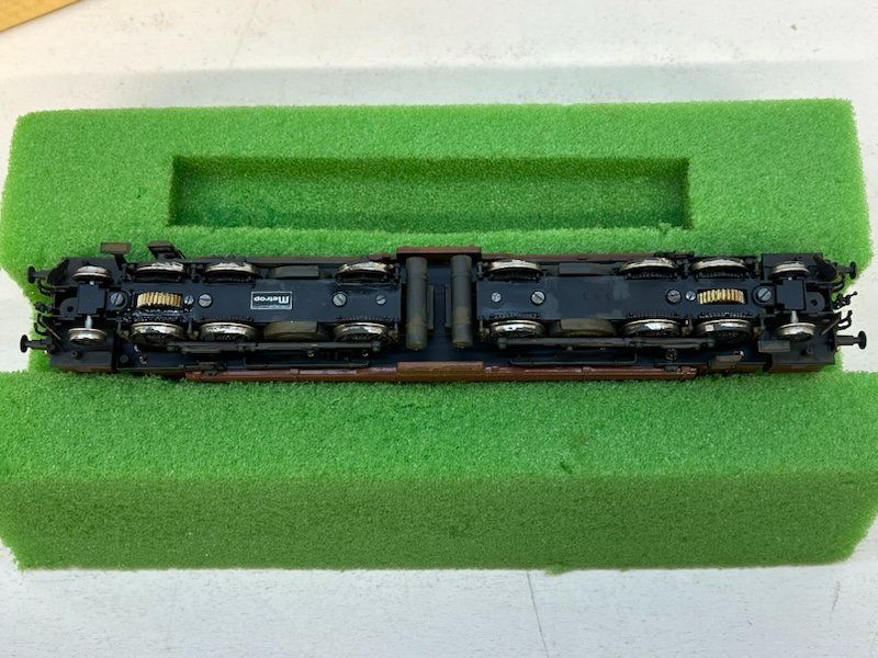 Metropolitan Modelleisenbahnen: SBB Ce 6/8 Metropolitan Ho DC – Gebraucht aus Büsserach von ModellbahnDepot 3