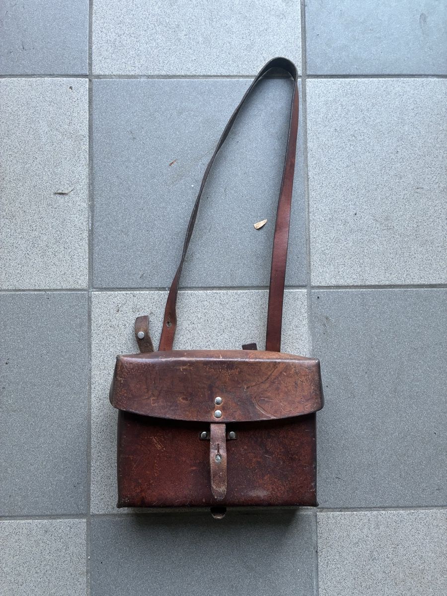 Schweizer Armee Borse: Vintage Schweizer Armee Ledertasche – Usato da Wollerau venduto da mafiale89