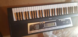 Keyboard Yamaha PSR-E213 guter Zustand