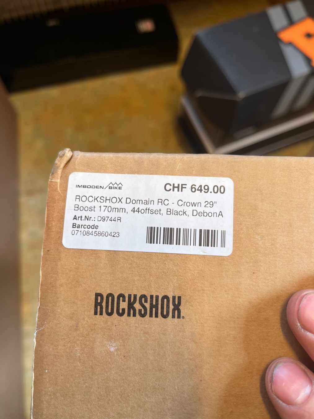 Rockshox Pezzi di ricambio: ROCKSHOX Domain RC 29 BOOST 170mm 44offset – Nuovo e nell'imballaggio originale da Lauterbrunnen venduto da Imboden-Bike 2