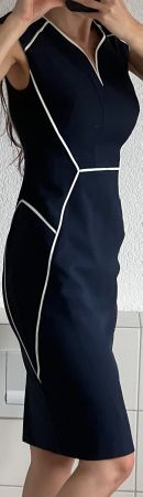 Schönes Damenkleid von Dorothy Perkins in Navy Blau