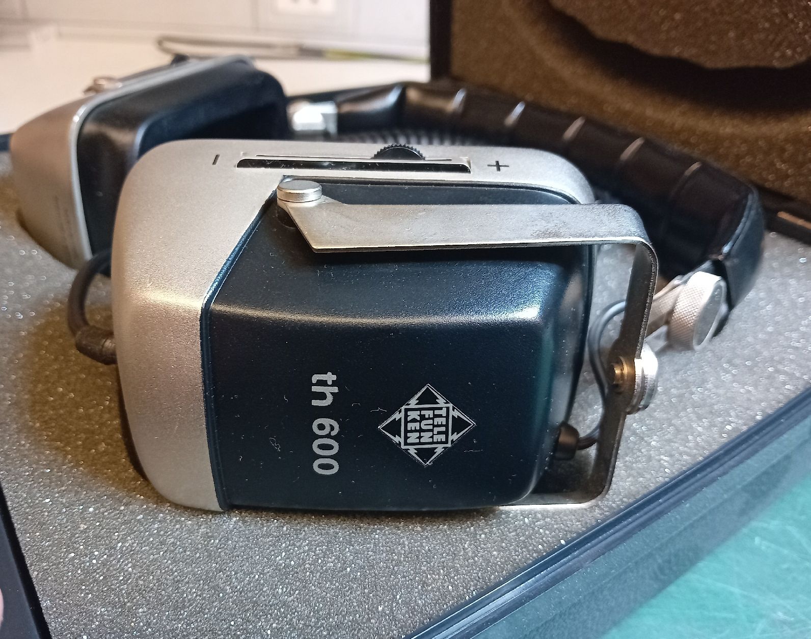 Casques audio: Kopfhörer der 70er Jahre – D'occasion à Emmenbrücke par iseppi34 3