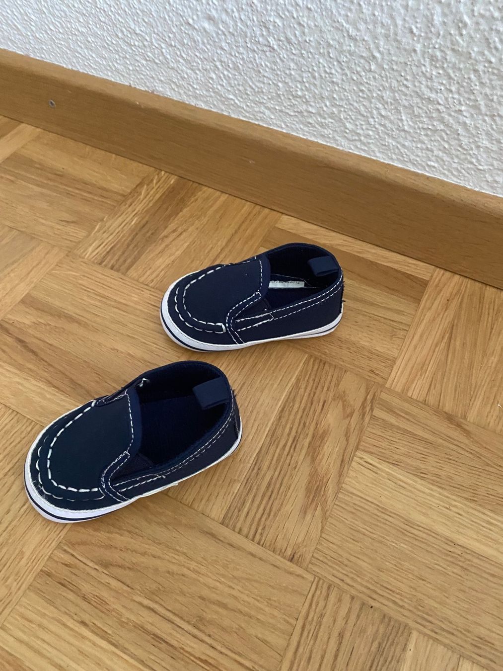 Scarpe per ragazzi: Kinder Schuhe Grösse 6-12 Monate – Usato da Zürich venduto da MaSte 1