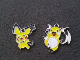 Pokemon Pikachu: lot 2 pendentif émaillé