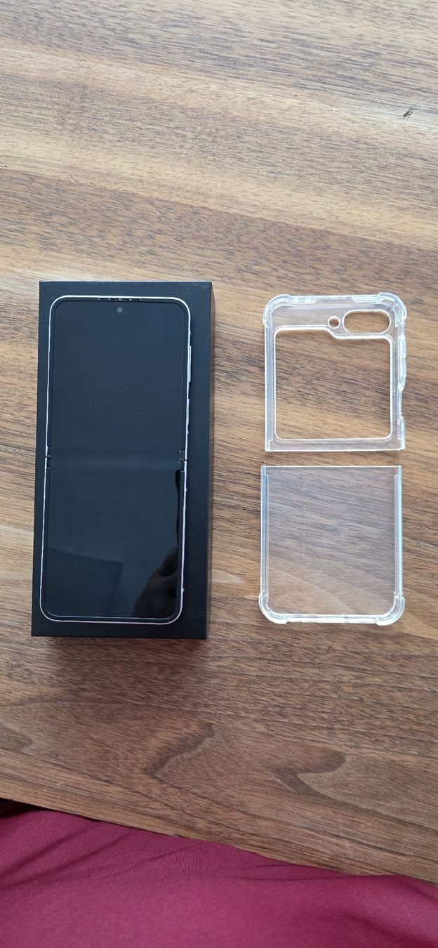 Samsung Handys / Smartphones: Galaxy Z Flip 6 – Gebraucht aus Buchrain von kble 1