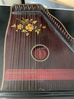 Antike Harfe und Zither 
