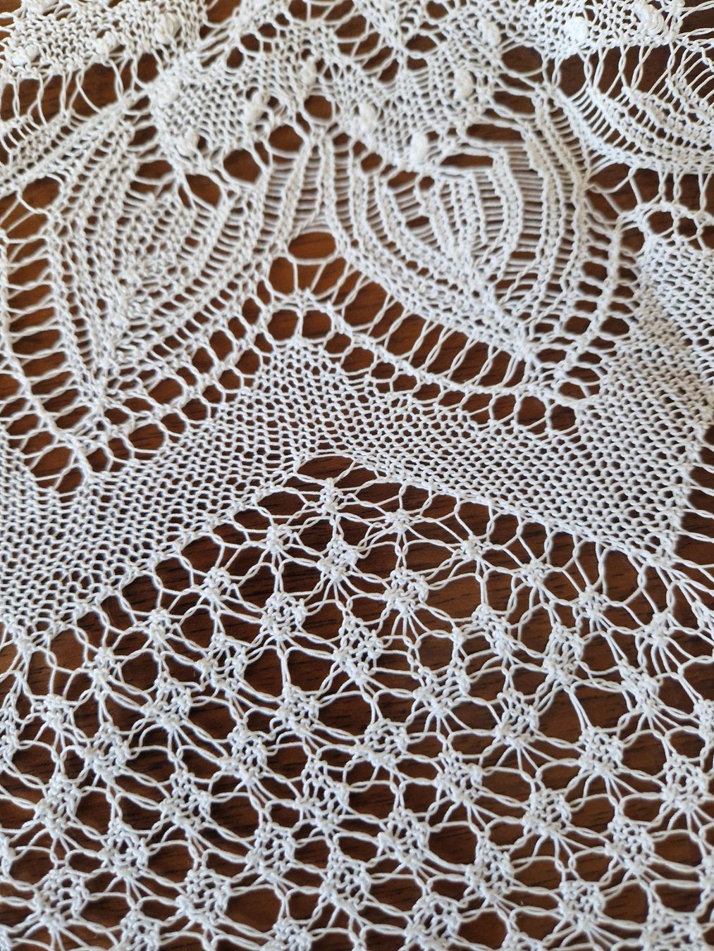 Autre linge de table: Deckeli rund Spitze handgefertigt – D'occasion à Bern par Antikbatik 3