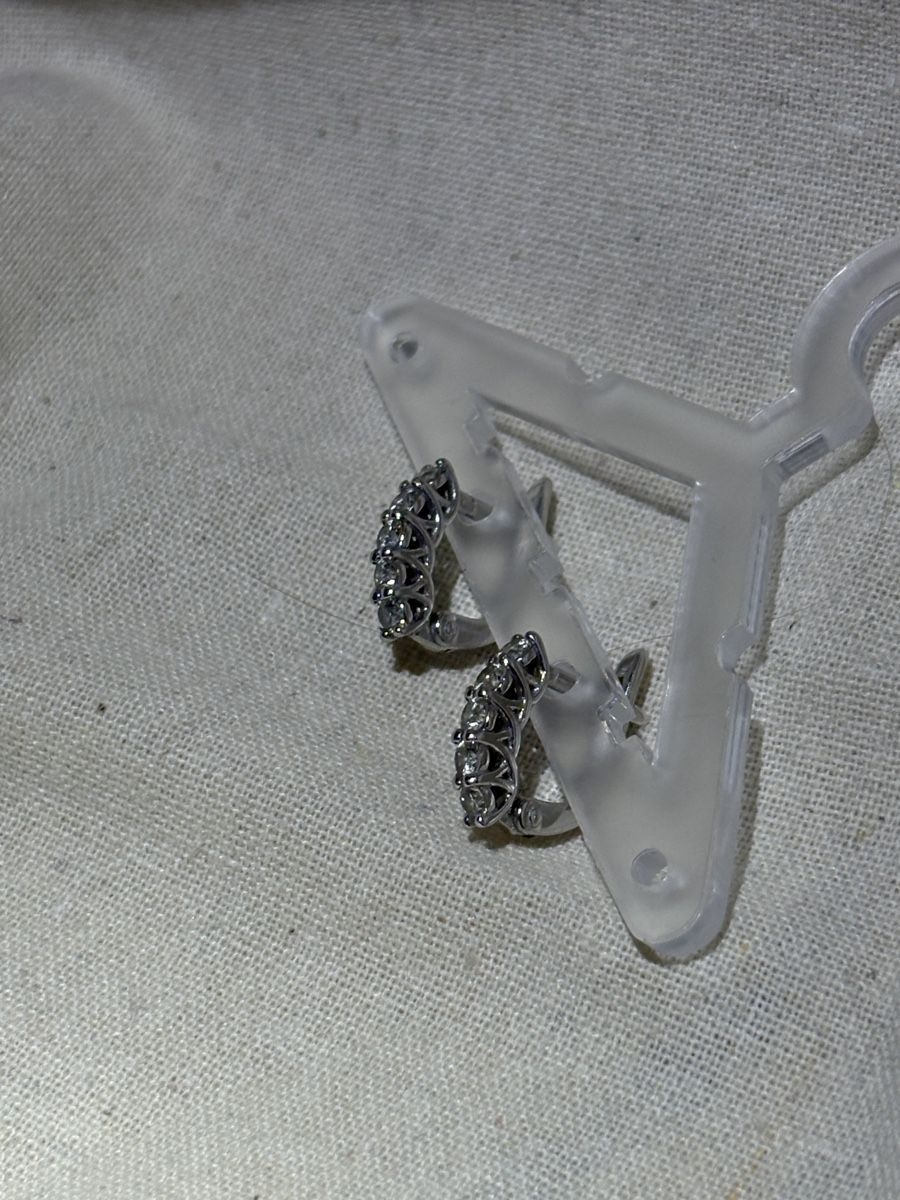 Boucles d'oreille: 14k White Gold Earrings with Diamonds  – D'occasion à Nyon par My_wardrobe 7