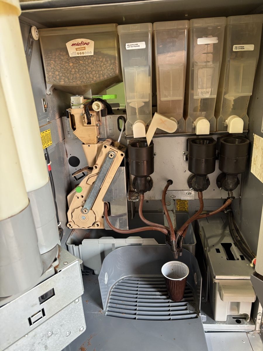 Selecta Macchine per caffè & Macchine per espresso: Kaffeeautomat Selecta Necta – Usato da Bûlach venduto da rju_877h 4