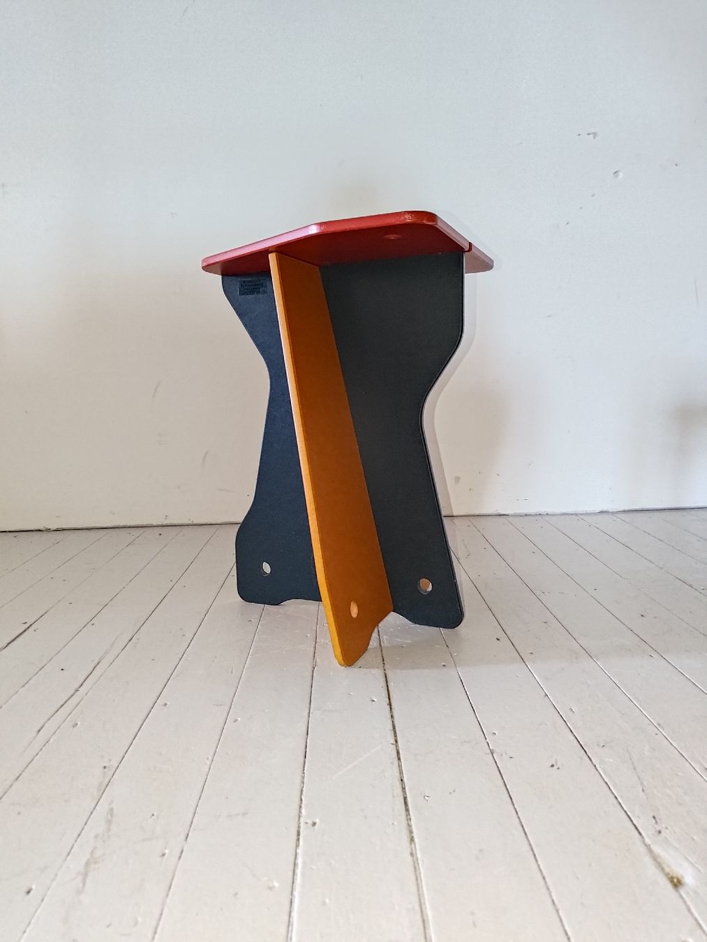 Hocker: Designer Hocker postmodern in MDF  – Gebraucht aus Untersiggenthal von babette0815 5