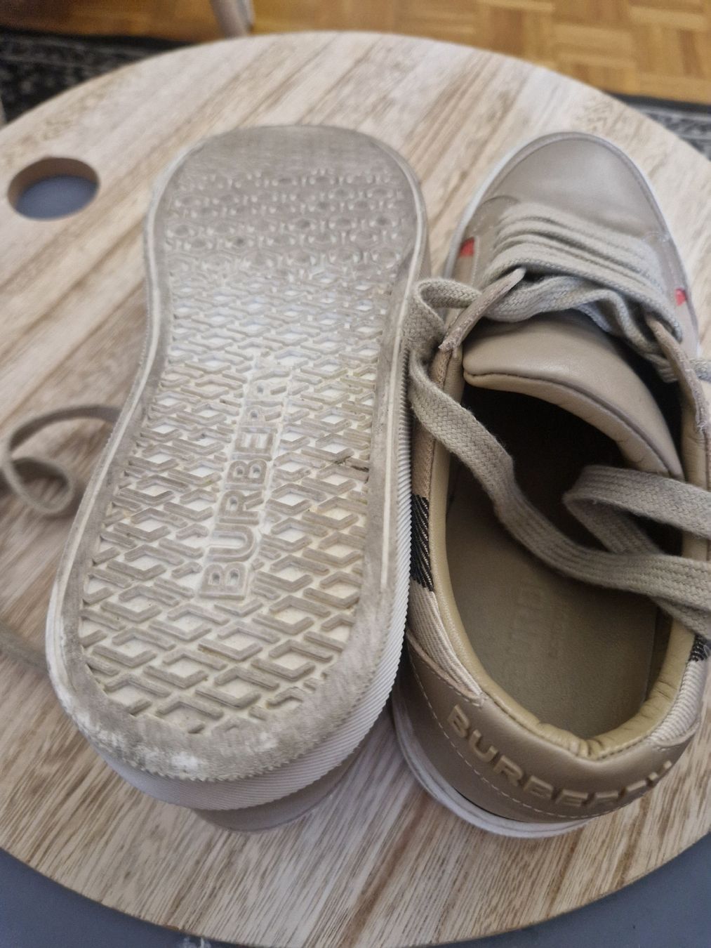 Burberry Damenschuhe: BURBERRY – Gebraucht aus Chavannes pres renens von Scbel 2