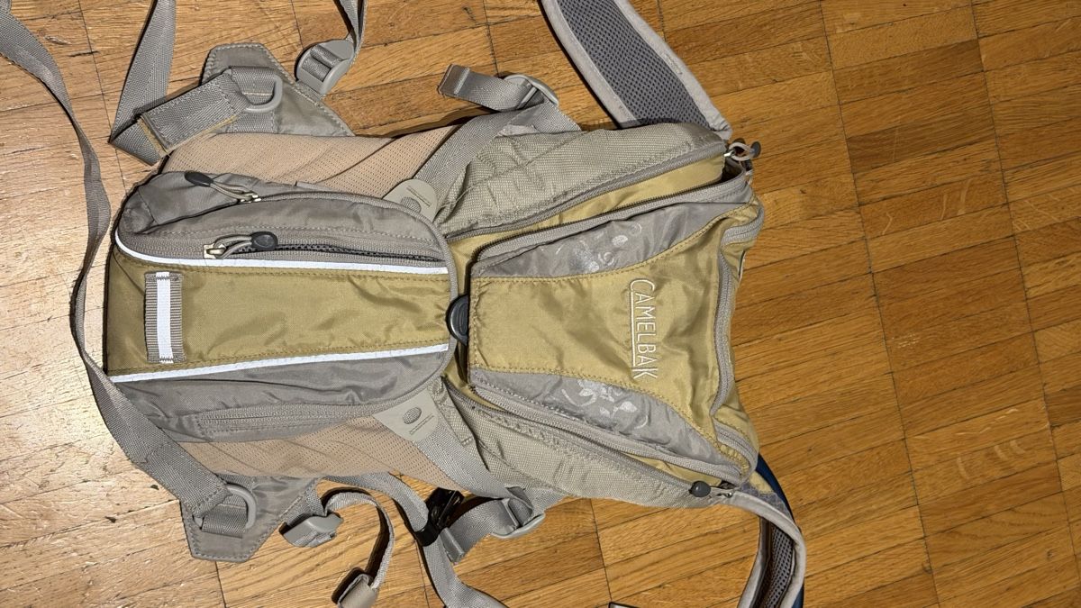 Camelbak Zaini: Camelback – Usato da Carouge GE venduto da qaliss22 1
