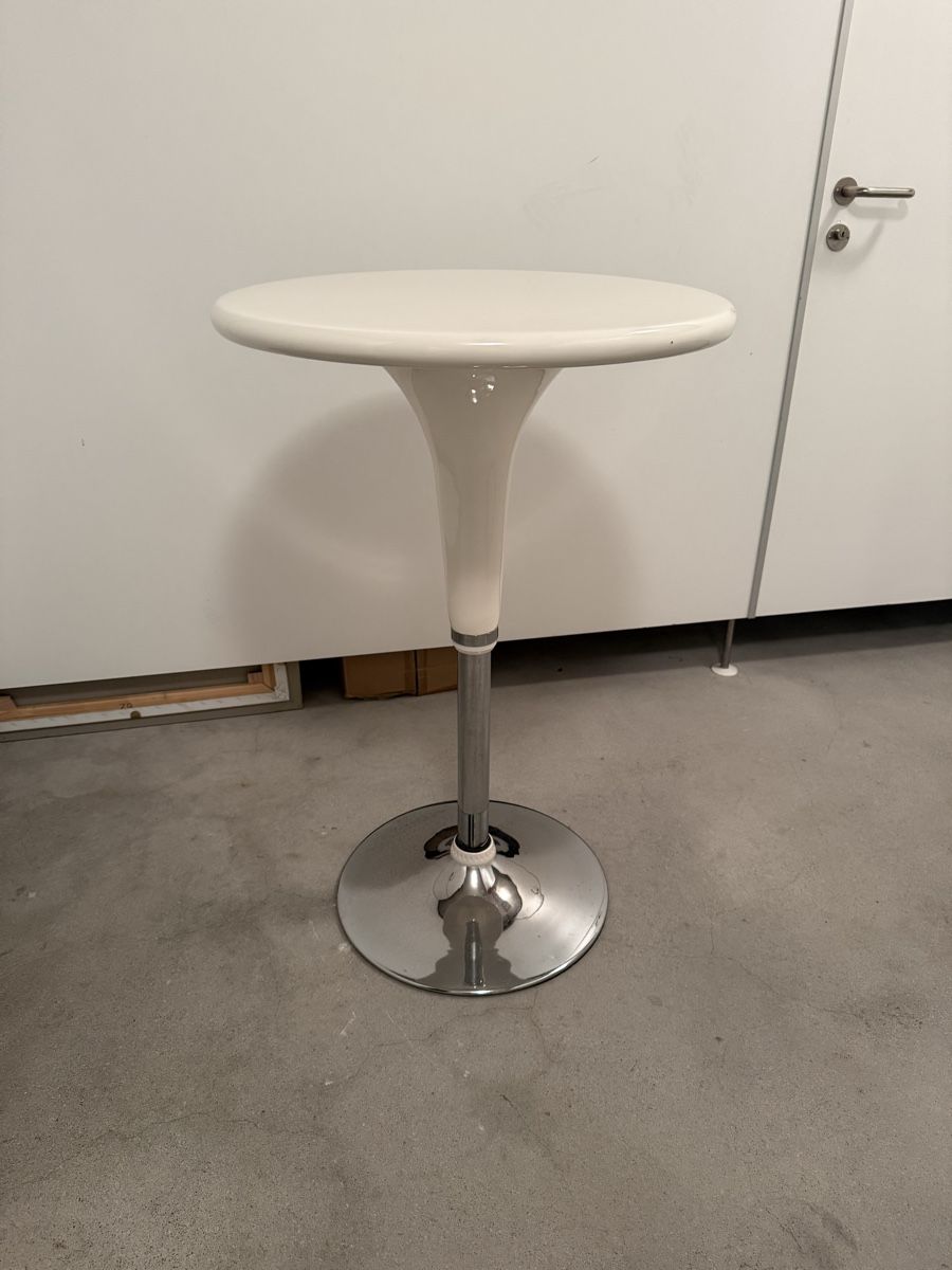 Tische: Cocktail tisch  – Gebraucht aus Zug von wil_h6ld