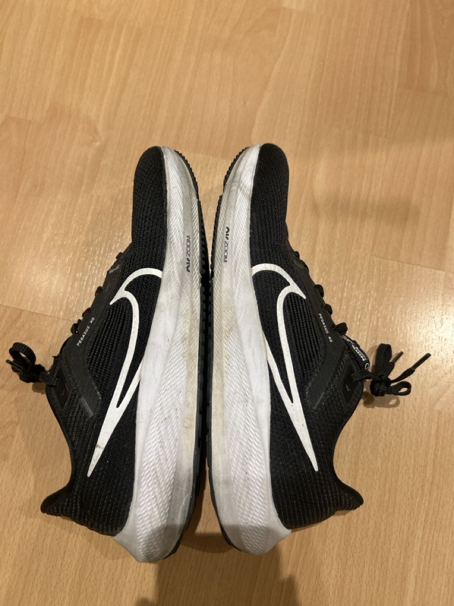 Nike Scarpe da uomo: Nike pegasus 40 – Usato da Zürich venduto da pil_9sh9 4