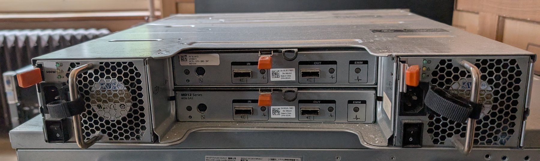 Dell Serveurs: Diskarray Dell MD1220 - 24x 2.5" – D'occasion à Lachen SZ par Telmich 2
