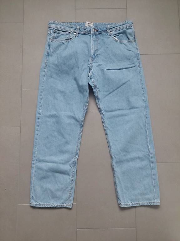 Jeans: Jeans Loosefit 33/34 – Nuovo (secondo la descrizione) da Nottwil venduto da mar_6bxt