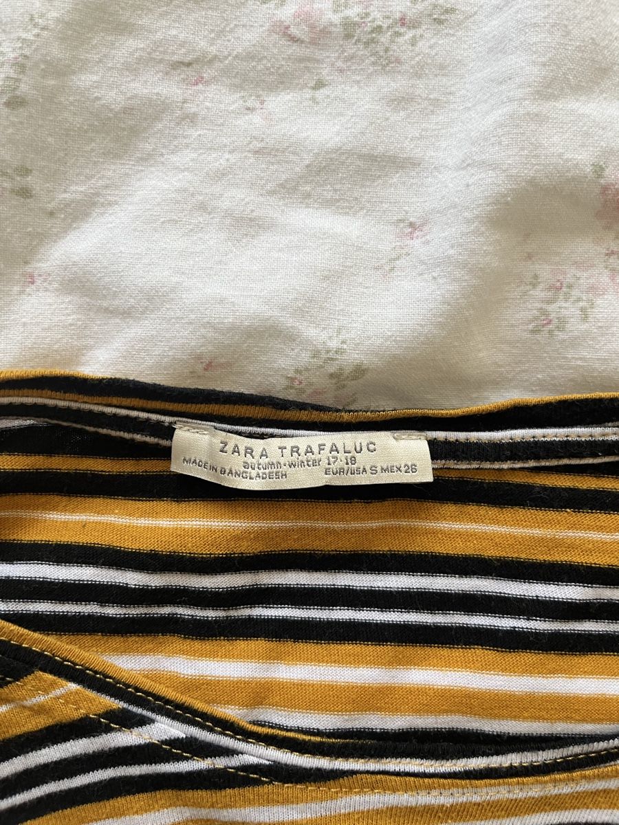 Zara T-shirts: T-Shirt gestreift – D'occasion à Zürich par ana_j7lv 1