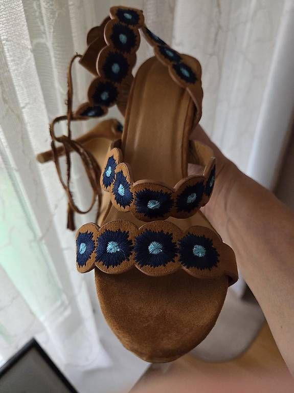 Scarpe da donna: High Heels / Sandalen mit Absatz braun – Usato da Au ZH venduto da ali_tf7f 1