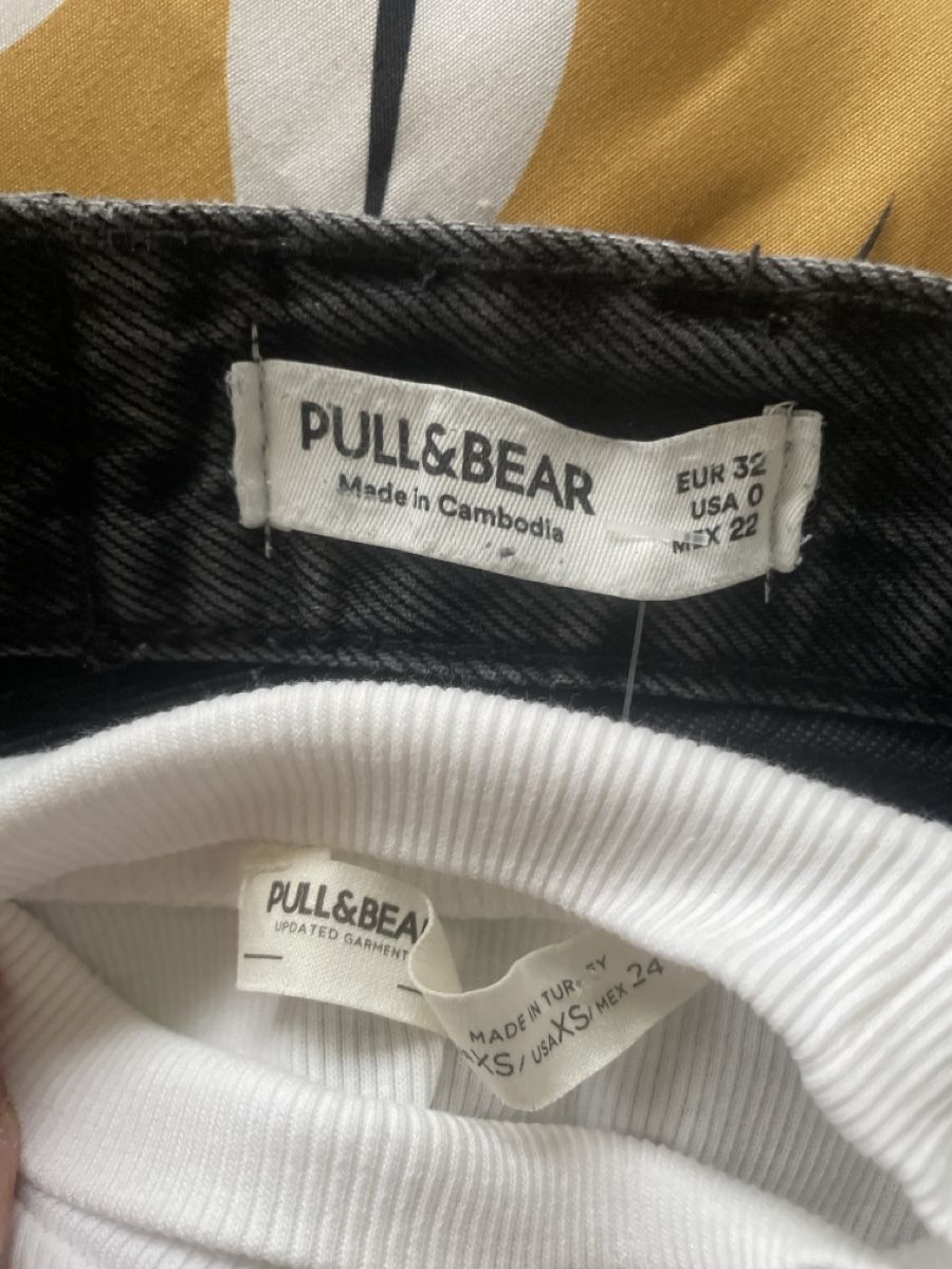 Pull&Bear Lotti di vestiti: Pull&Bear Set: Schwarze Jeans, Top Gr. XS – Usato da Obergerlafingen venduto da cabo4 3