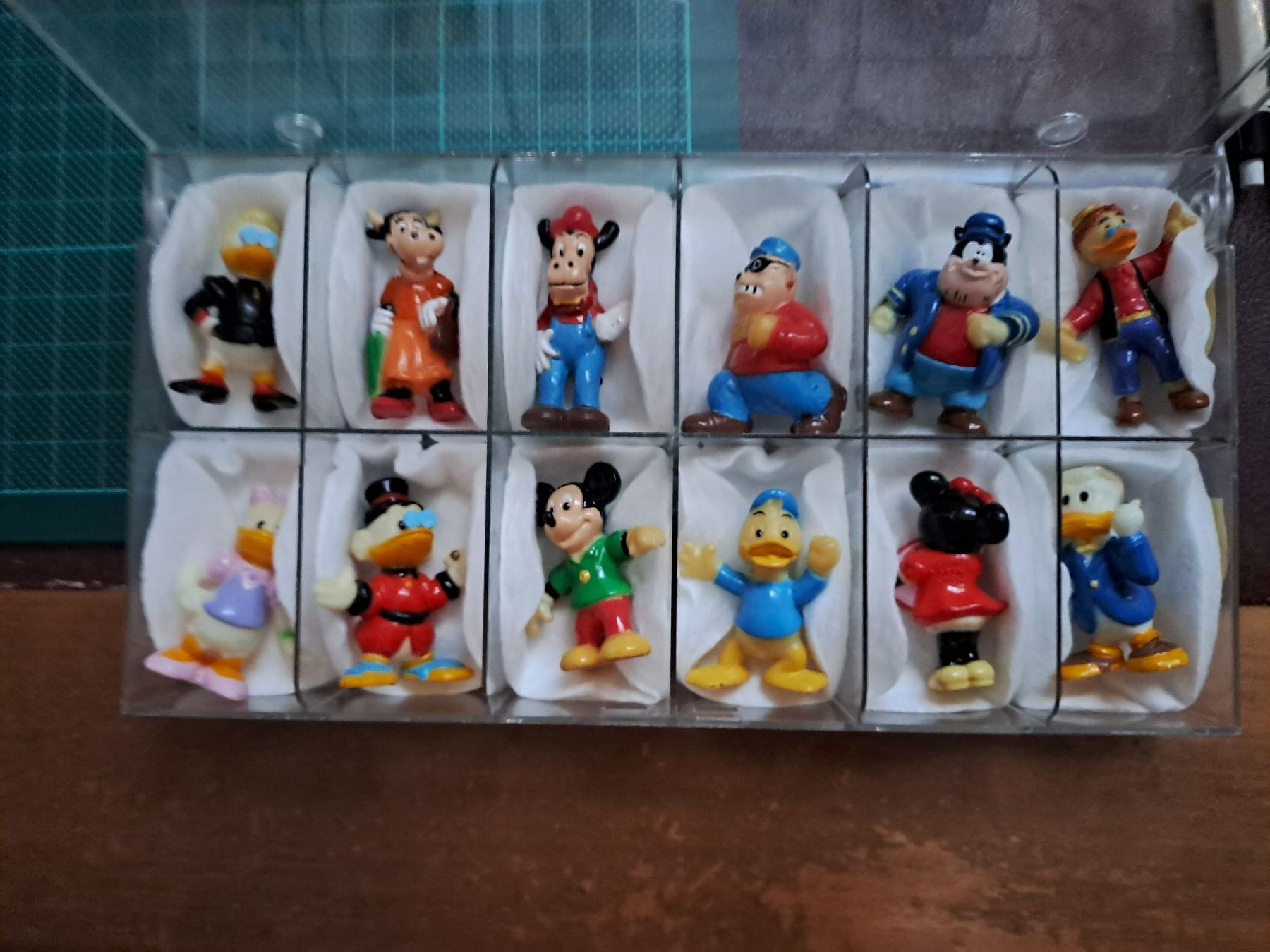 Disney Statuette: 10 Figuren  "Micky Maus & Donald etc. – Nuovo (secondo la descrizione) da Schüpfen venduto da Renato610