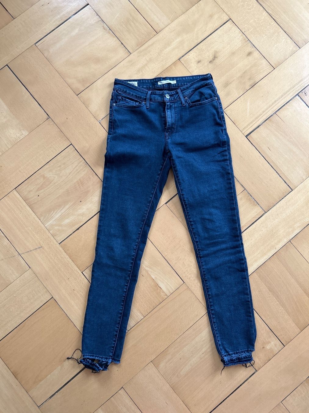 Levi's Jeans: Levi’s 27x32 – Usato da Muralto venduto da kar_ft6r 1
