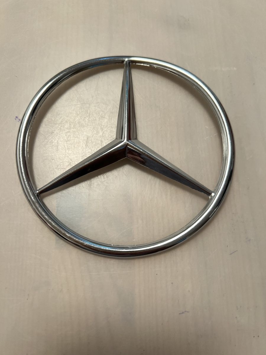 Mercedes-Benz Alle Autoersatzteile: Mercedes Stern Heckdeckel Metall  – Gebraucht aus Sevelen von Ritiplampi