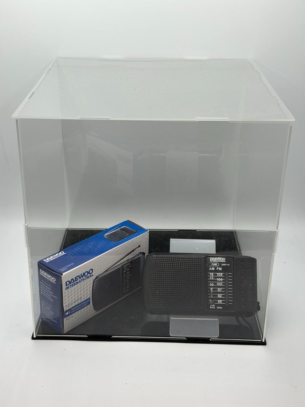 Sony Radio: RADIO Daewoo DRP-14 + Test OK ! – Usato da Genève venduto da inc_9vgv