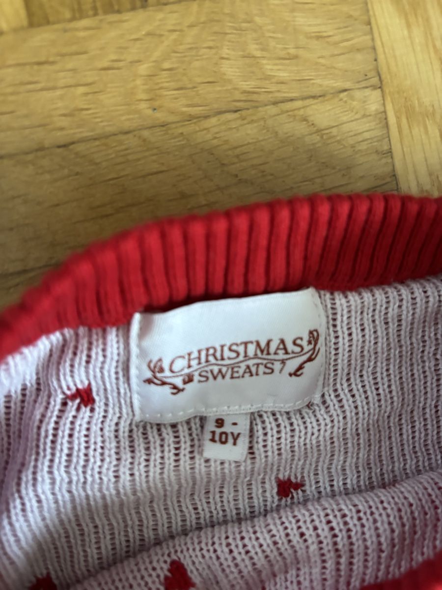 Pulls & Sweat-shirts: Pull de Noël, taille 9-10 ans. – D'occasion à Bernex par mar_82vn 2