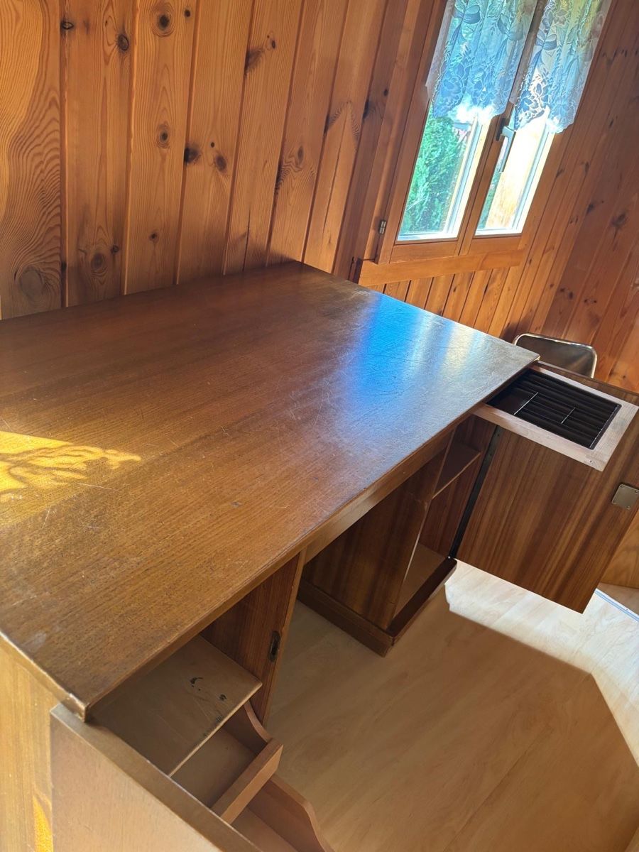 Scrivanie: Schöner Holz Schreibtisch / Pult – Usato da Subingen venduto da sel_gzr9 1