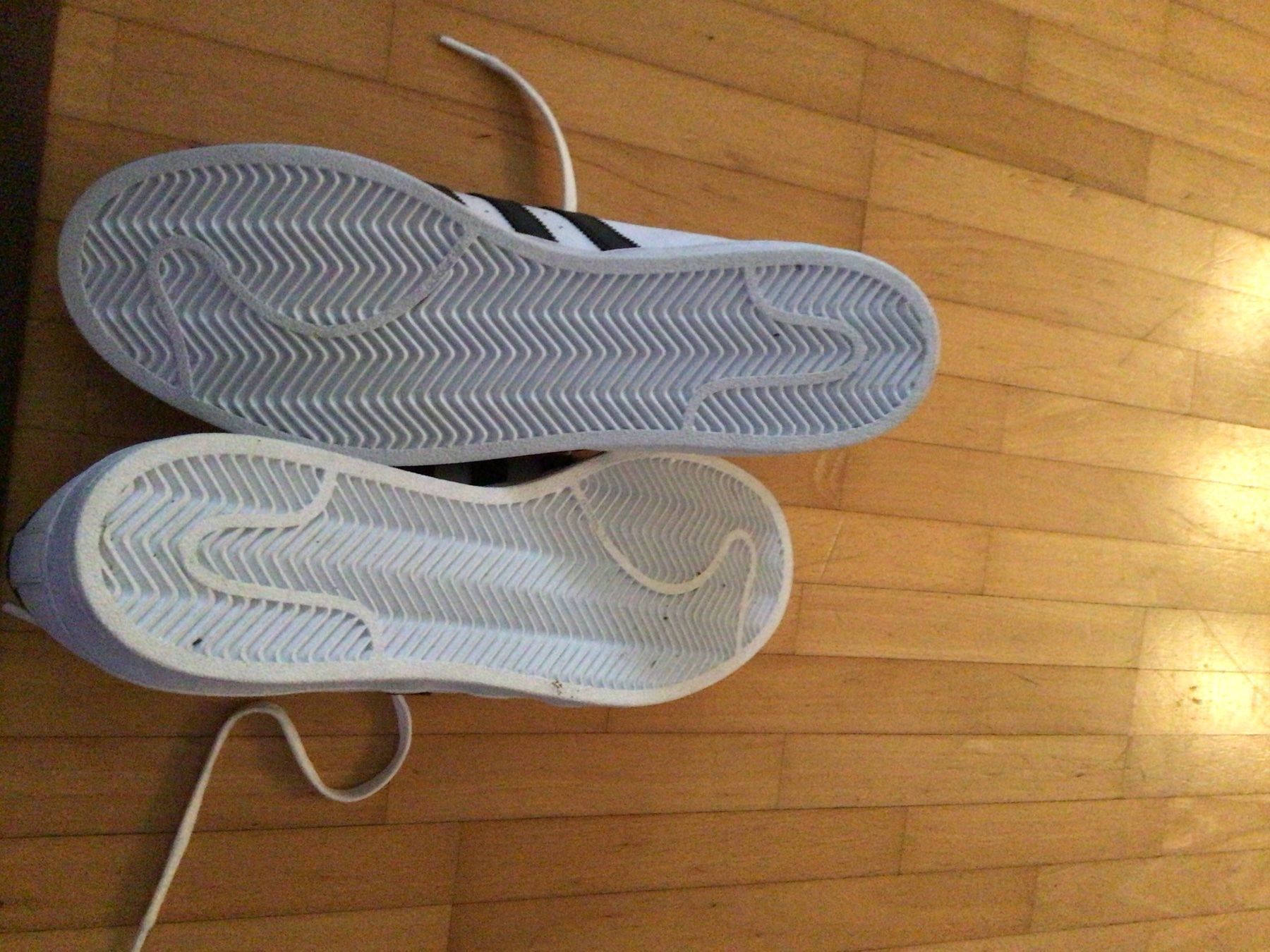 Adidas Herrenschuhe: Adidas Schuh Sportschuh – Gebraucht aus Riedikon von Winter21. 4