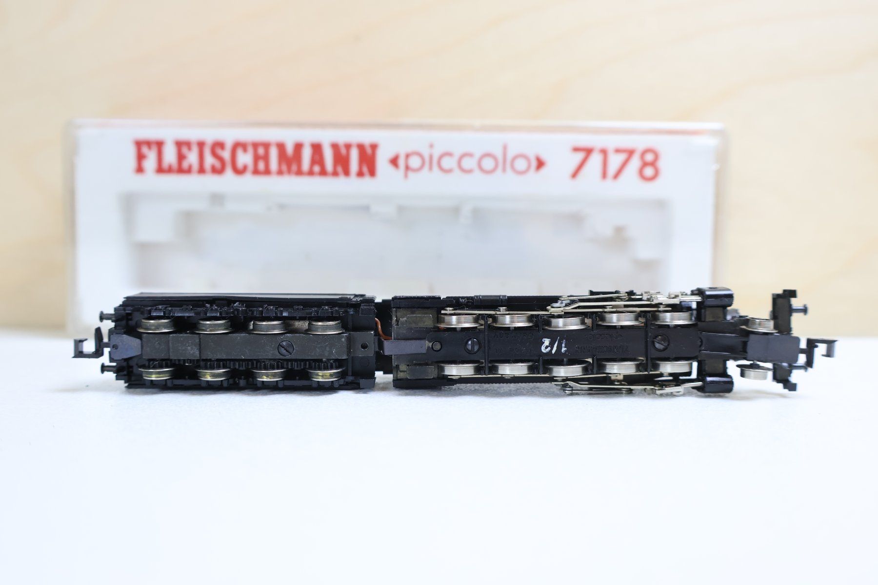 Fleischmann Modellini di ferrovie: Fleischmann ÖBB grosse Dampflok 7178 - Spur N – Usato da Winterthur venduto da Monstera 7