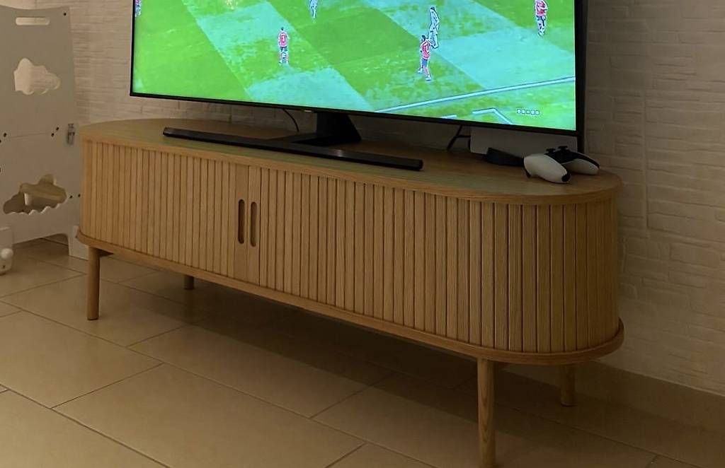 Mobili TV: LYNGVIG TV Kommode – Usato da Romanshorn venduto da Allen0810 1