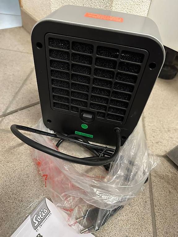 Solis Radiatori: Solis Mini Cube Typ 686 1200 W – Nuovo e nell'imballaggio originale da Sonceboz-Sombeval venduto da michael.l 1