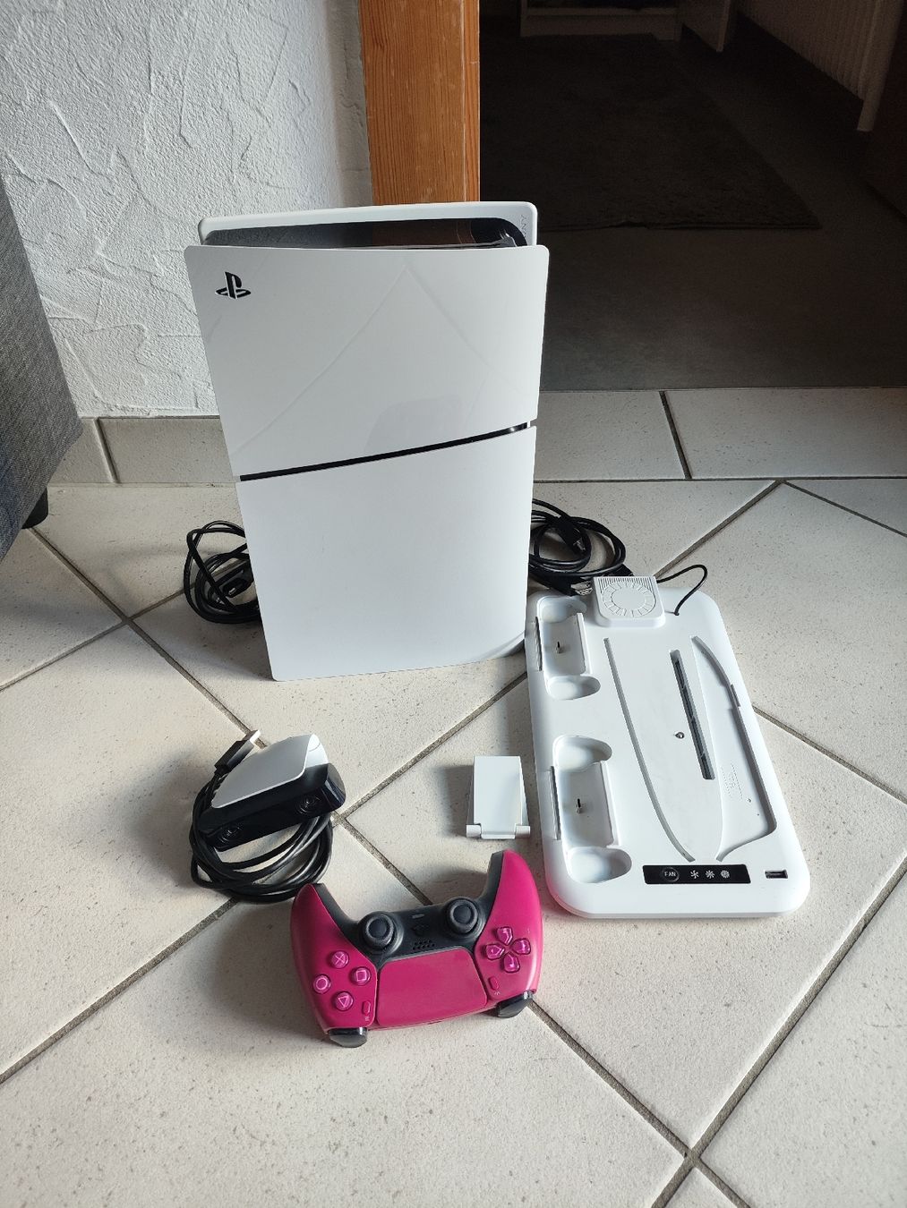 Sony Console: PlayStation 5 Slim Digital avec accessories – Usato da Vissoie venduto da Michael092 1
