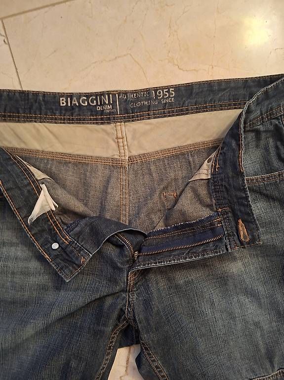 Jeans: Jeans Shorts Grösse 50 – Gebraucht aus Belp von ced_y8hx 4