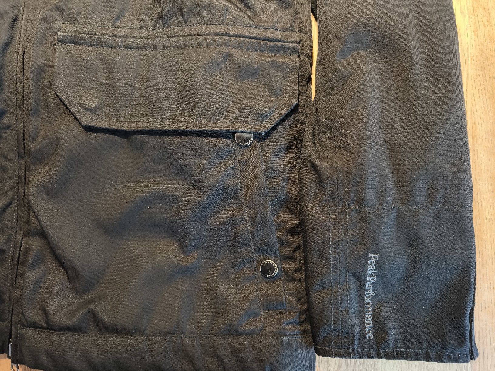 Peak Performance Jacken: Peak Performance Men's Winter Jacket – Gebraucht aus Zürich von Crowsfeet 1