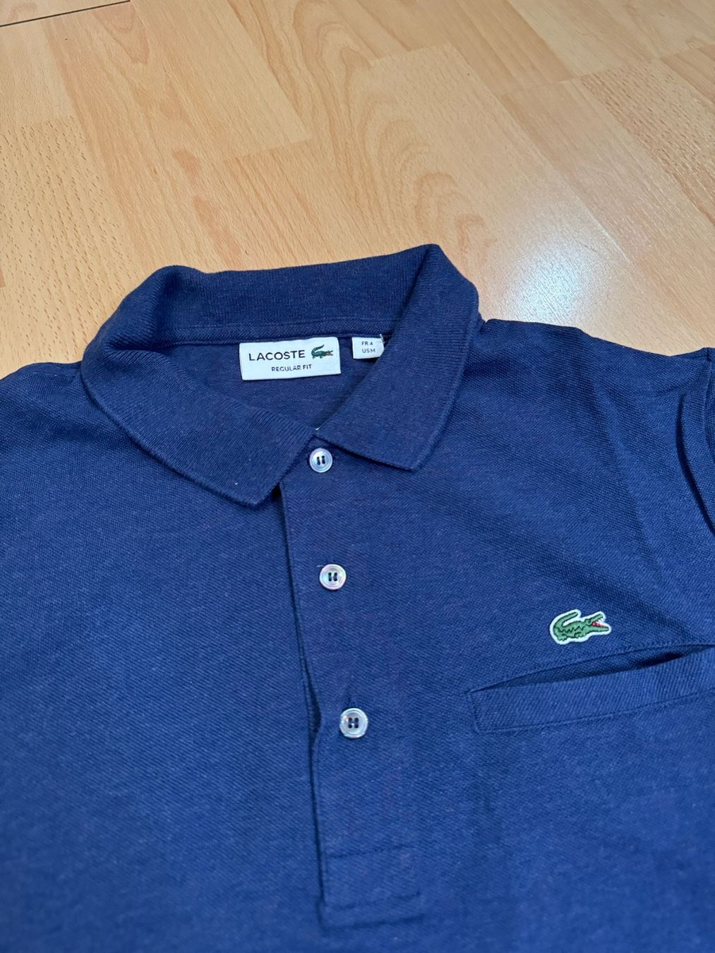 Lacoste Polo-Shirts: LACOSTE REGULAR FIT "POCKET" POLO SZ: 4 = M – Gebraucht aus Cortaillod von Stay_Alive_vintage 2
